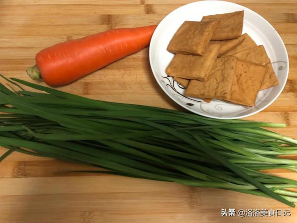 韭菜香乾是絕配，大火快炒滿屋飄香，鮮香開胃超下飯成本不足5元