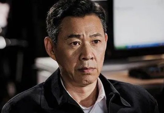 與呂麗萍離婚,拒絕參加親兒子婚禮的張豐毅,64歲又曝新情況 與呂麗萍離婚,拒絕參加親兒子婚禮的張豐毅,64歲又曝新情況