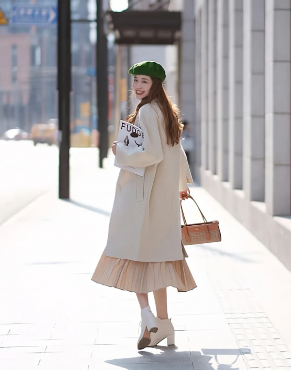 厚外套+裙子、毛衣+闊腿褲，秋冬這樣穿巨好看！洋氣爆了