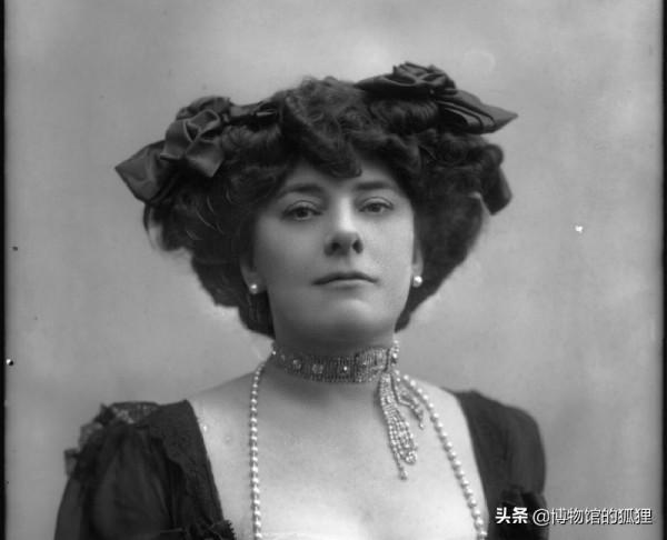 一位老婦臨終前挽救了“噴火”戰鬥機：英國政府不出錢，我出錢