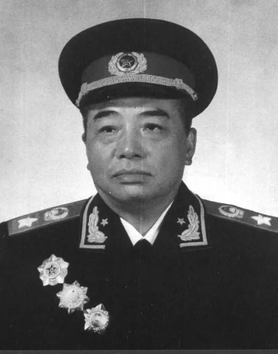 多少第一和唯一？——試論彭德懷在十大元帥中的特殊地位 (下)