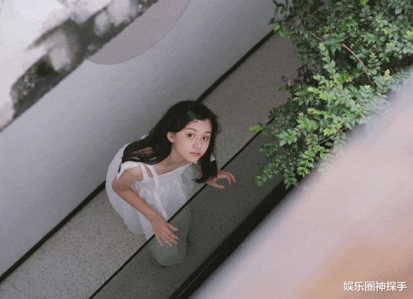 劉楚恬長大了，不如《羋月傳》《知否》時靈氣，但別有一番美感