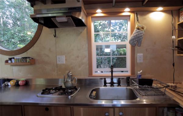 29歲的他自食其力:花低價親手建16㎡小家,獨居生活一過就是5年 29歲的他自食其力:花低價親手建16㎡小家,獨居生活一過就是5年