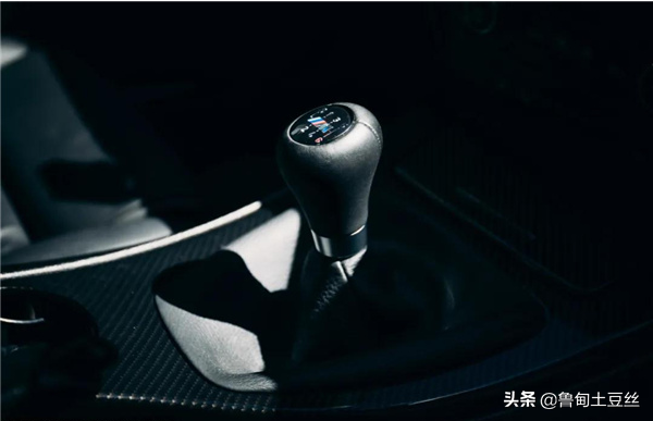 「轂銳馳」一臺融入了JDM元素的寶馬E93 335i 「轂銳馳」一臺融入了JDM元素的寶馬E93 335i