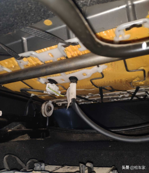 新車11萬的標緻308開六年只賣兩萬多,換下裙邊掉價這麼快? 新車11萬的標緻308開六年只賣兩萬多,換下裙邊掉價這麼快?