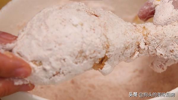 7個雞腿裡面倒入1瓶牛奶,沒想到這麼香,外酥裡嫩,太解饞了 7個雞腿裡面倒入1瓶牛奶,沒想到這麼香,外酥裡嫩,太解饞了