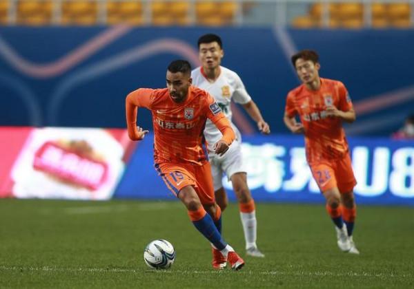 考驗足協!奧斯卡逃紅牌,是否會追加處罰?廣州隊後防大將回歸 考驗足協!奧斯卡逃紅牌,是否會追加處罰?廣州隊後防大將回歸