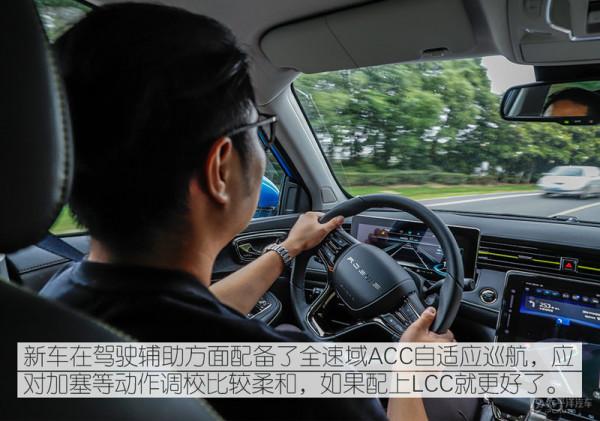 強手間的新戰場 榮威RX5 PLUS對比博越PRO 強手間的新戰場 榮威RX5 PLUS對比博越PRO