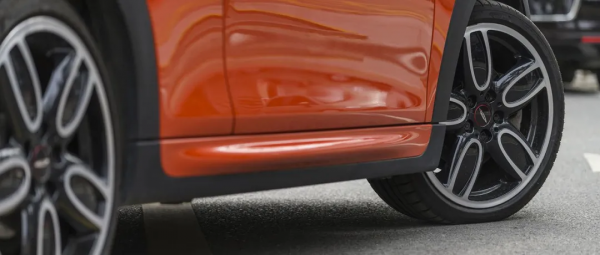 二手準新MINI賽車手,小姐姐的時尚單品,男人的操控利器 二手準新MINI賽車手,小姐姐的時尚單品,男人的操控利器