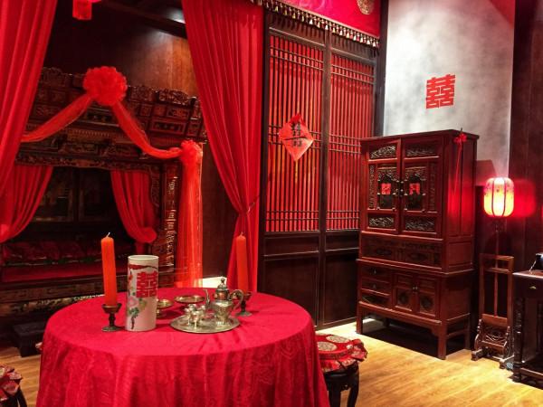 民間故事：男女雙雙被困地底，求生無望時，神秘乞丐幫忙逃過一劫