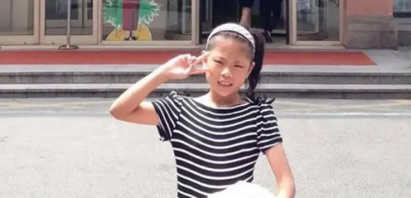 “真人芭比”周楚娜：2年半歷經100多次手術，一張臉抵一輛跑車