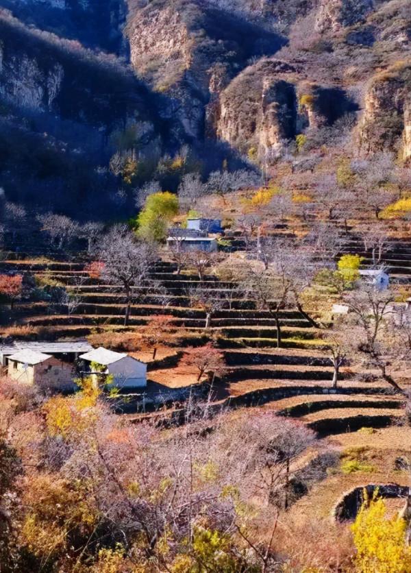 公路之旅！秋意濃，房山紅 | 快來解鎖貫穿美景的靈魂公路