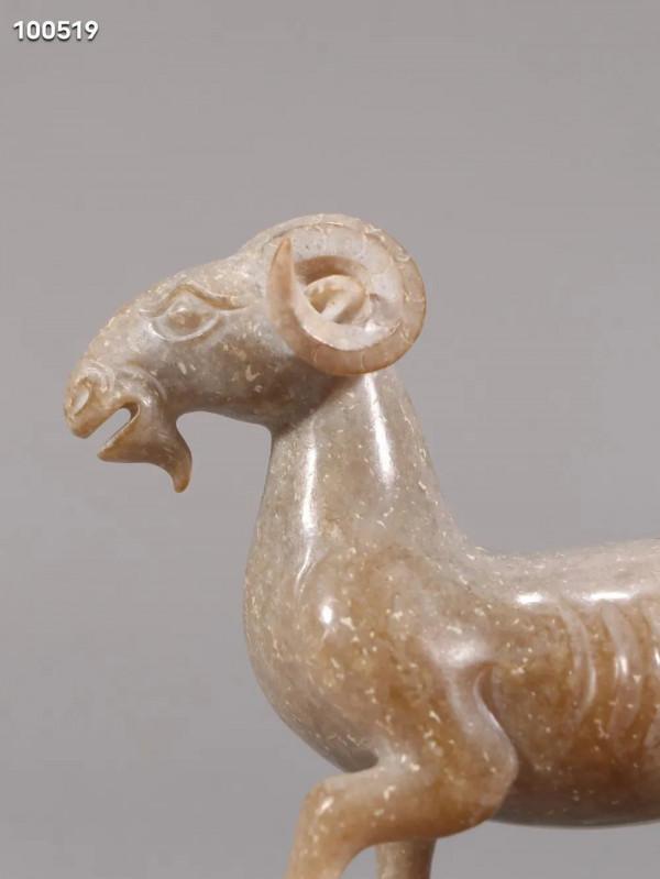 漢代 高古玉羊擺件。規格：高8.4cm 寬10.1cm 重229g