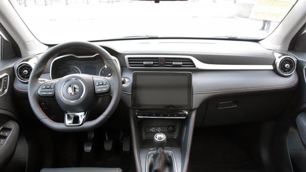 沒改款沒換代，名爵ZS憑藉什麼月銷2萬&plus;