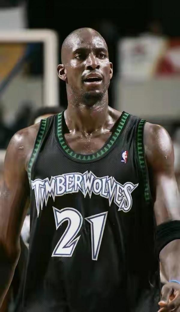 NBA有沒有能夠從1打到5的球員？歷史上有6人能做到，詹姆斯上榜