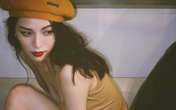 鐵打的宋慧喬，流水的年下男