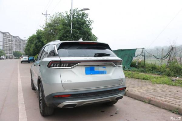 出門自駕，還是要這輛X7舒適一些