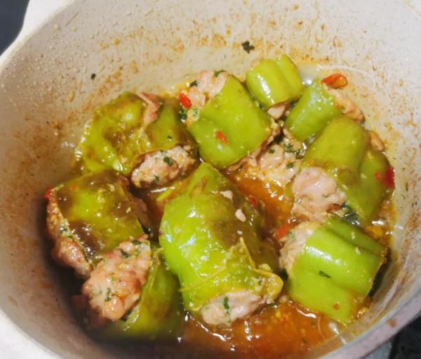 虎皮尖椒釀肉,蒜蓉剁椒味的,又香又辣,操作簡單,你嘗試過嗎? 虎皮尖椒釀肉,蒜蓉剁椒味的,又香又辣,操作簡單,你嘗試過嗎?