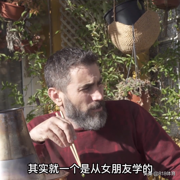 武磊:李鐵說我結婚太早 要單身留洋找個西班牙女朋友語言進步飛快 武磊:李鐵說我結婚太早 要單身留洋找個西班牙女朋友語言進步飛快