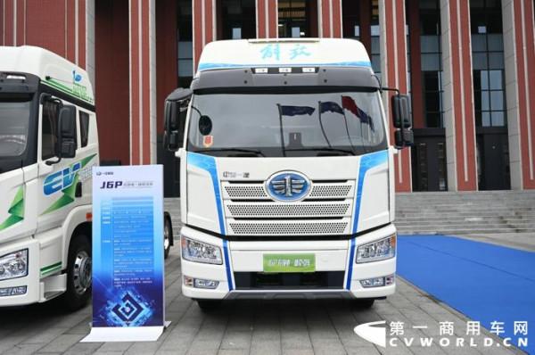 10月重卡最火的還是新能源嗎?解放/福田/紅巖/徐工等誰斬最大單 10月重卡最火的還是新能源嗎?解放/福田/紅巖/徐工等誰斬最大單