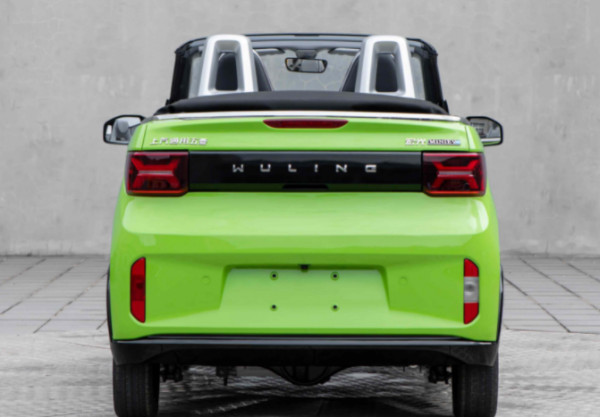 四大轎車“年度銷冠”鎖定：凱美瑞或取代雅閣，寶馬5系稱王！