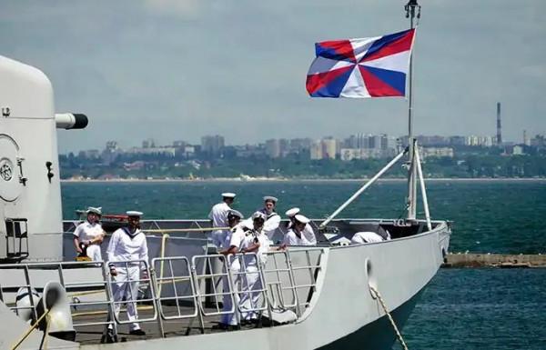 “七省”級護衛艦圖集（132圖）