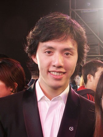 汽車品牌請明星代言，不如做自己的明星