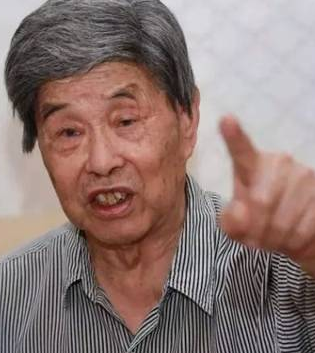 陝西87歲老兵登記,掏出特等記功書嚇壞政府人員,領導緊急求助中央