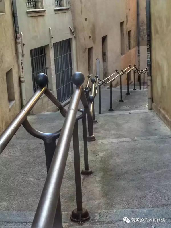 16年巴黎行，一路教太極，一路看藝術，一路淘潮品