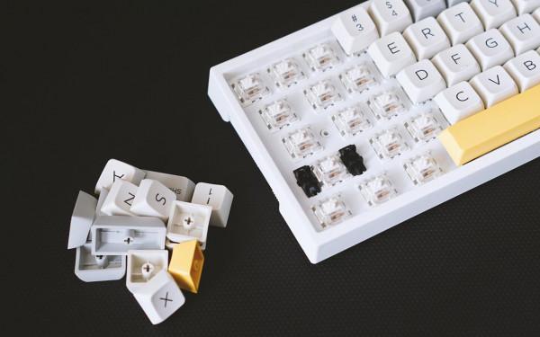 超高性價比的68鍵機械鍵盤，首席玩家MK680體驗