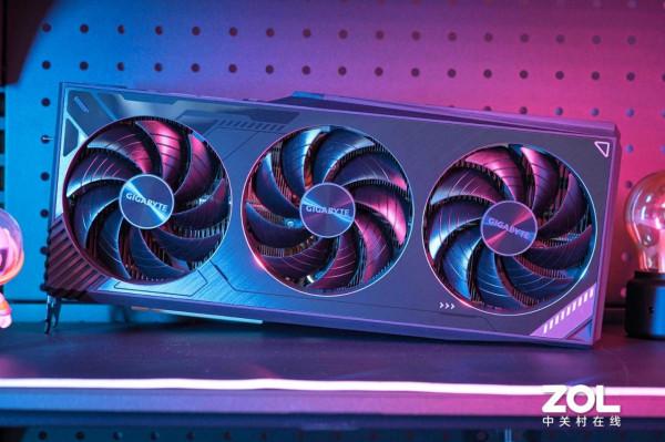 技嘉RTX 3090 Ti魔鷹圖賞 遲來的旗艦卡皇