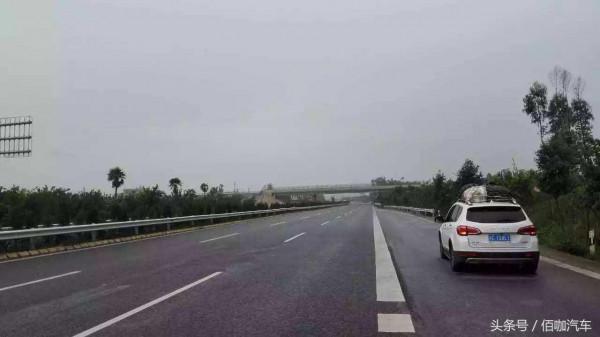 高速公路安全很重要 自駕開車上高速必備安全知識