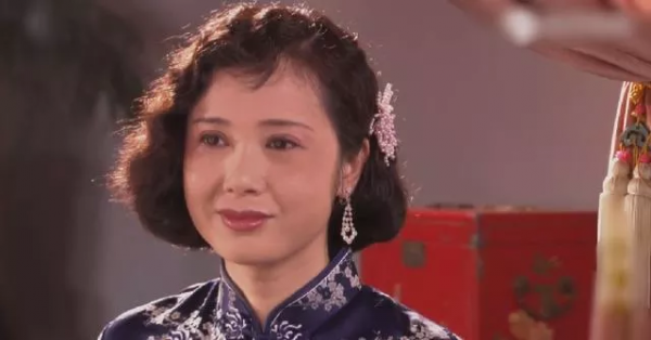 《大宅門》裡白玉婷,選擇與照片結婚,幻想愛情的女人,有多瘋狂 《大宅門》裡白玉婷,選擇與照片結婚,幻想愛情的女人,有多瘋狂