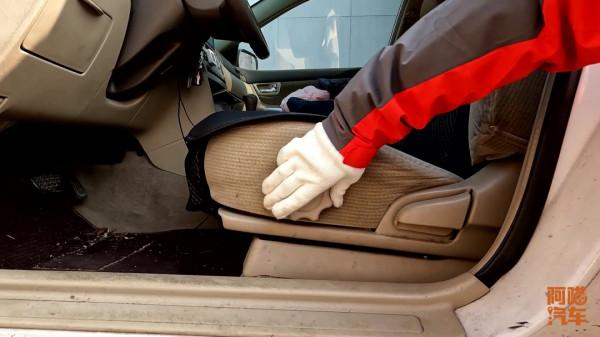 車上哪些設計完全是雞肋？這幾種配置完全是噁心人，你車上都有嗎