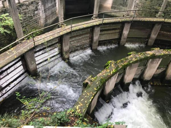 "靖難之役"建文帝就是從這裡逃出南京城的一一玄武湖武廟閘 "靖難之役"建文帝就是從這裡逃出南京城的一一玄武湖武廟閘