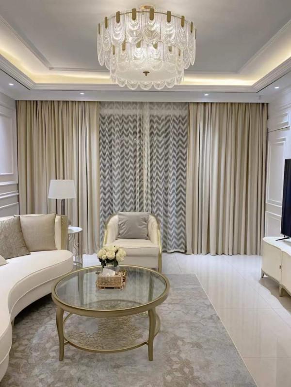 發現一對90後夫婦家的裝修，那叫一個高階，拍照給大家看看