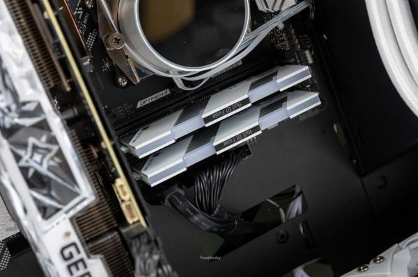 牛皮&;鋁合金的藝術-幾何未來Cowboy裝機分享 牛皮&;鋁合金的藝術-幾何未來Cowboy裝機分享