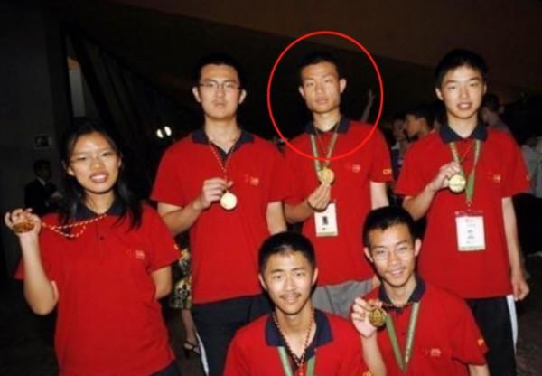 北大“韋神”再現,短髮幹練精神足,網友:這次帥多了 北大“韋神”再現,短髮幹練精神足,網友:這次帥多了