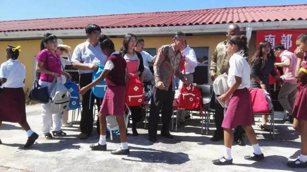 中國人在非洲建廠遭當地人刁難：工資不漲到15萬，就集體罷工