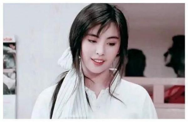 摘掉時代濾鏡，王祖賢顏值放到現在內娛是什麼水平？