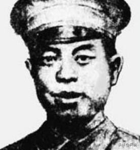 紅色女諜送絕密情報，抬頭髮現異常：劉伯承窗戶的紅頭繩不見了