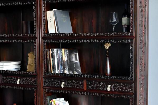 大酸枝制·螭龍捧磐紋書架·仿清中期