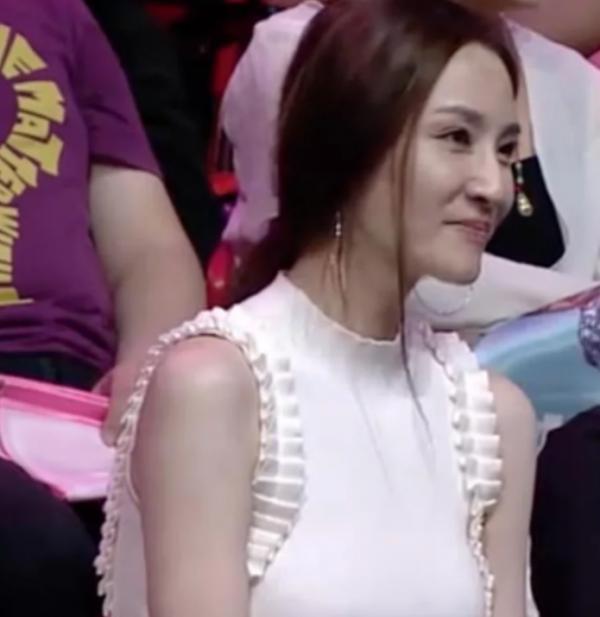 賈冰娛樂圈歷險記:17歲當兵,28歲當團長,35歲副處級;37歲爆紅 賈冰娛樂圈歷險記:17歲當兵,28歲當團長,35歲副處級;37歲爆紅