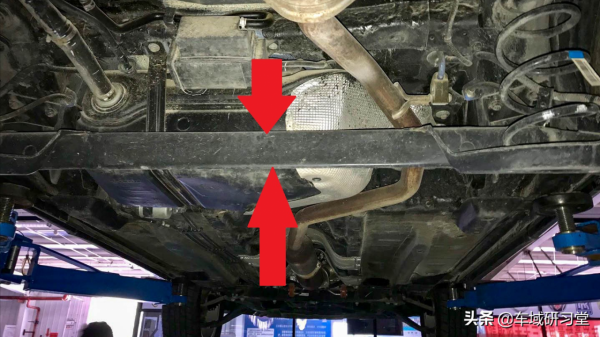 家用級別很常見，詳細解析麥弗遜+扭力梁懸掛結構特點