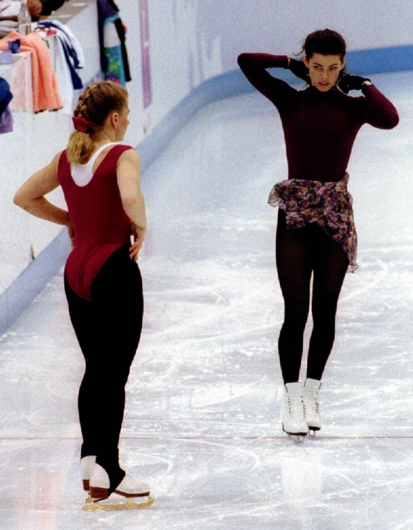 美國花滑女王退役後改打職業拳擊,但很多人不覺勵志反罵罪有應得 美國花滑女王退役後改打職業拳擊,但很多人不覺勵志反罵罪有應得