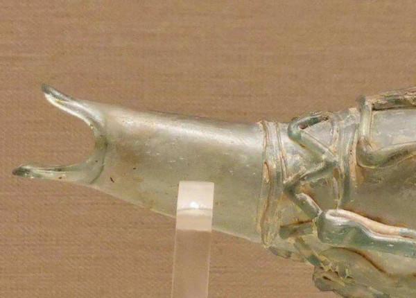 這三件文物永不出境，&OpenCurlyDoubleQuote;兩塊玻璃一塊布&rdquo;，&OpenCurlyDoubleQuote;鎮館之寶&rdquo;至今無解