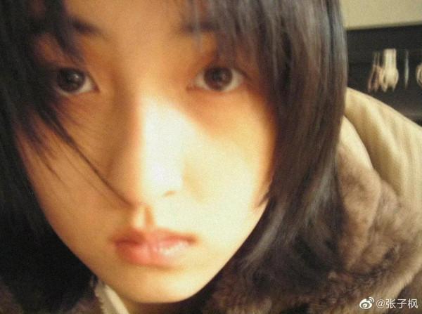 張子楓曬素顏自拍 妹妹面板真的好好，膠原蛋白滿滿，狠狠地羨慕了