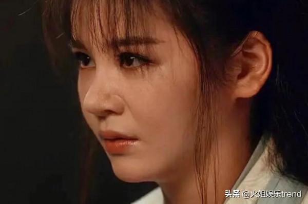 周芷若撞臉大張偉，紫衫龍王比小昭還年輕，被顏值耽誤的好電影