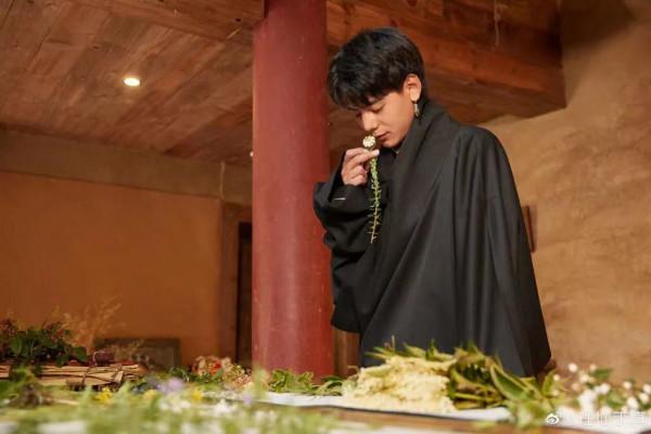 2021年八位現象級網紅：有人被膜拜成頂流，有人剛火就涼涼