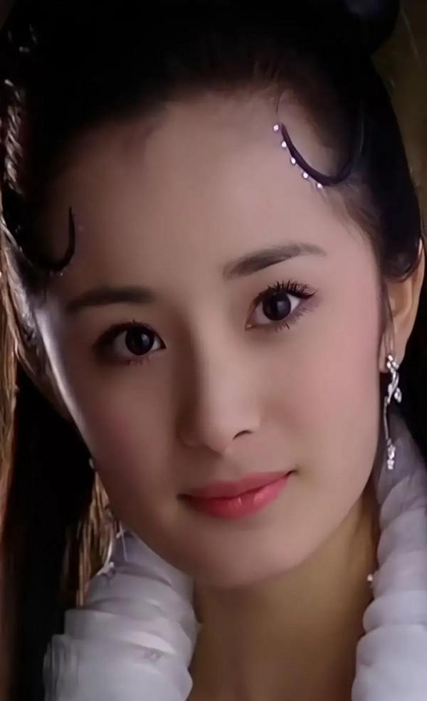 楊冪Pk唐嫣，誰更勝一籌呢？